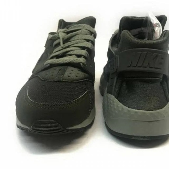 Nike Huarache Sneakers - 4Y -  Sequoia/Dark Stucco - Picture 12 of 13